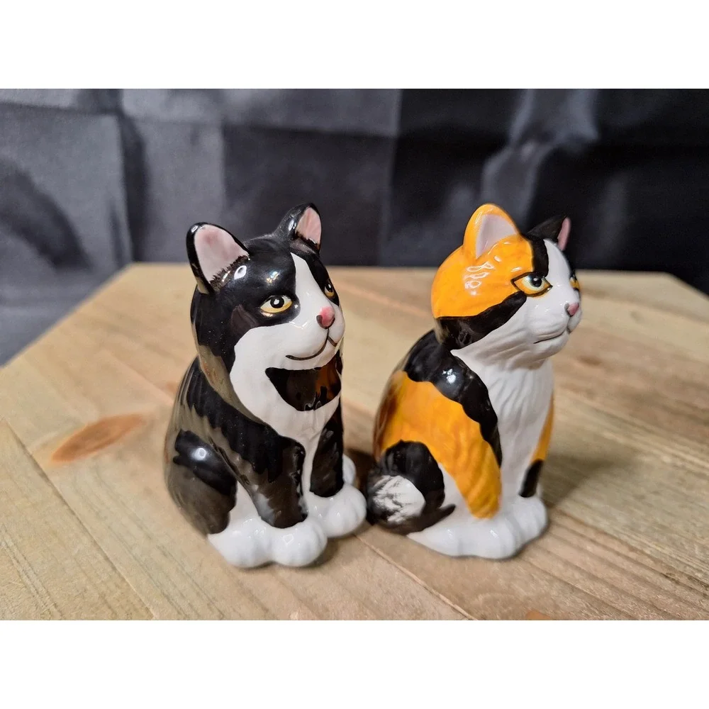 Tuxedo and Calico Cat Ceramic Salt and Pepper Shakers Set Black White Orange